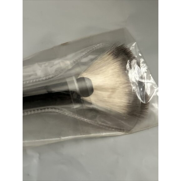 SMASHBOX Camera Ready Fan Brush Full Size New No Box #22 - Picture 4 of 6